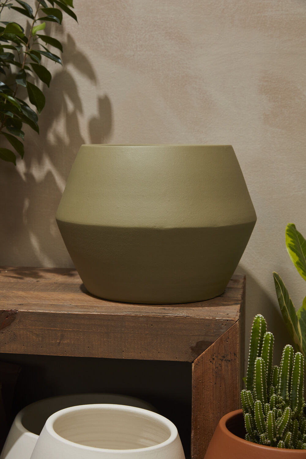Green Hydra Pot, 9"