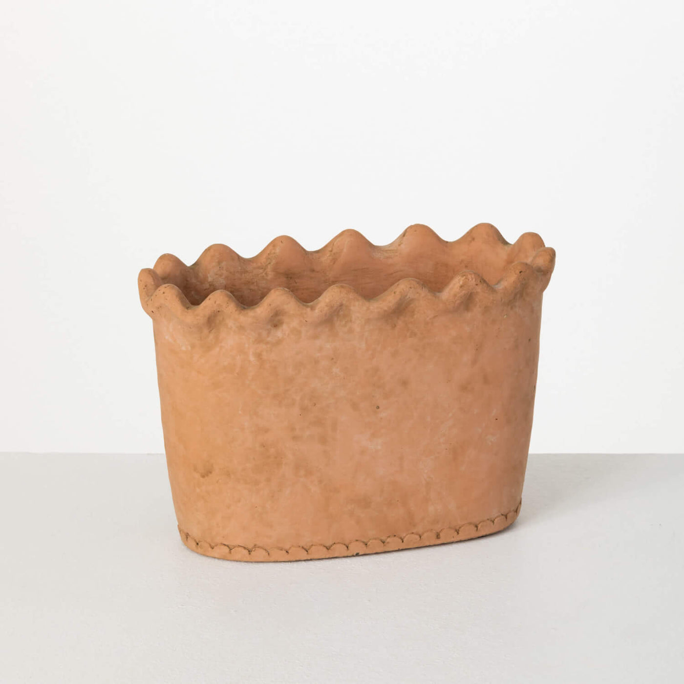 Scalloped Edge Garden Pot, Terracotta