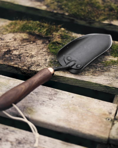 Barebones Garden Trowel, Black