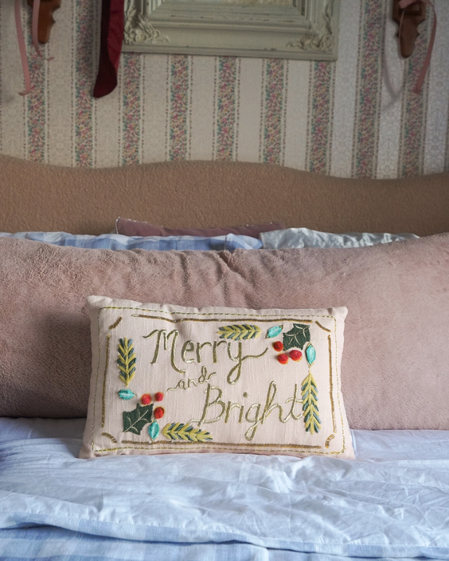 "Merry & Bright" Cotton Lumbar Pillow