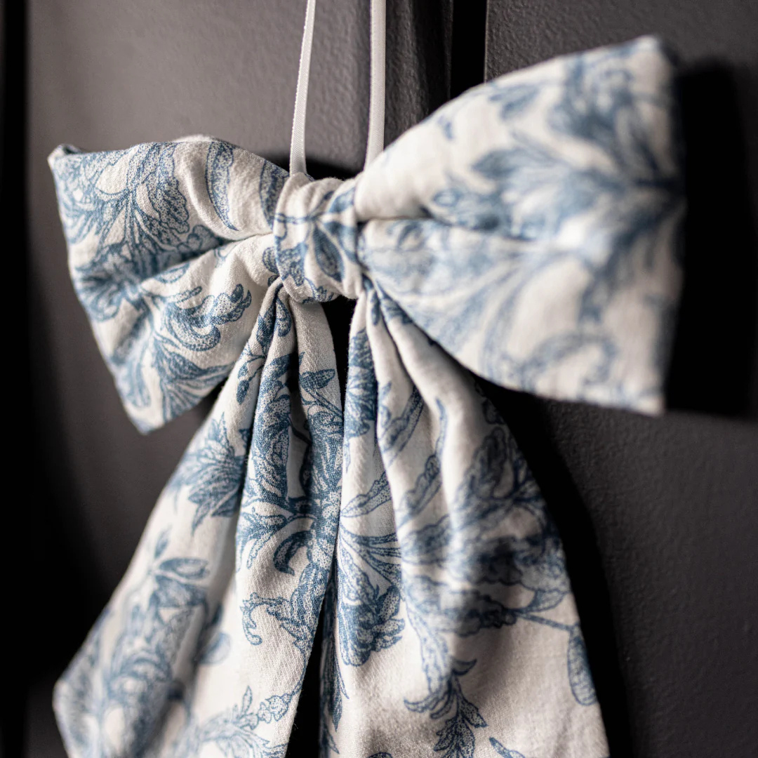 Star Toile Baby Blue Bow, Medium