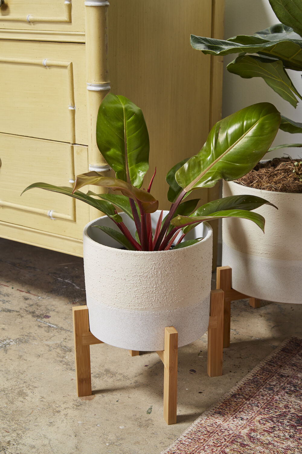 White Calvia Pot with Stand, 8"