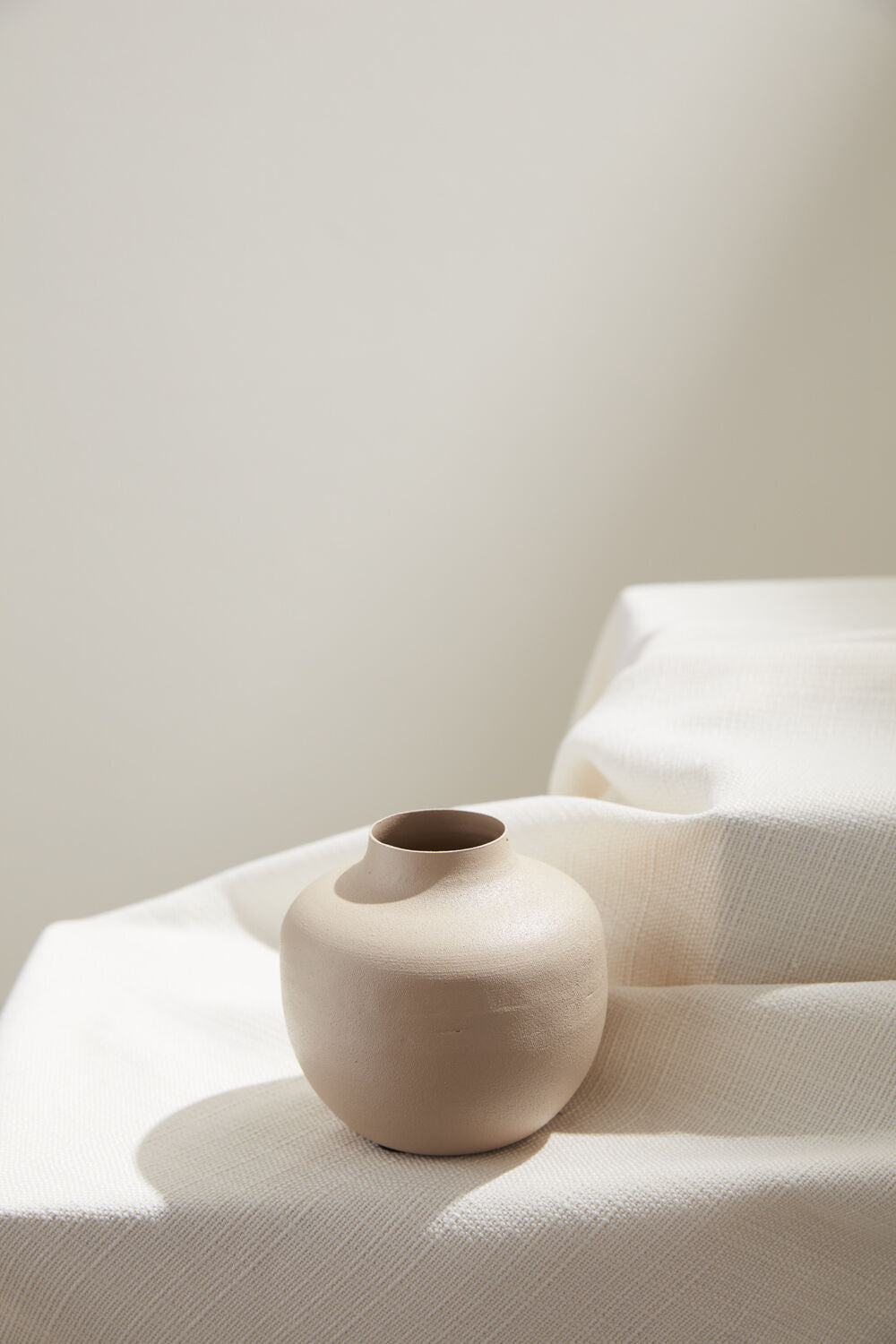 Piedmont Tan Budvase, Small