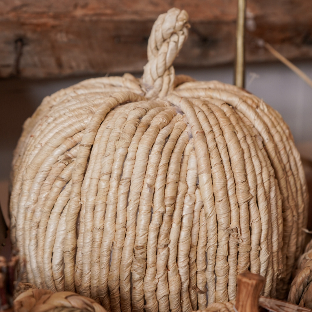 8.75" Round Natural Woven Pumpkin