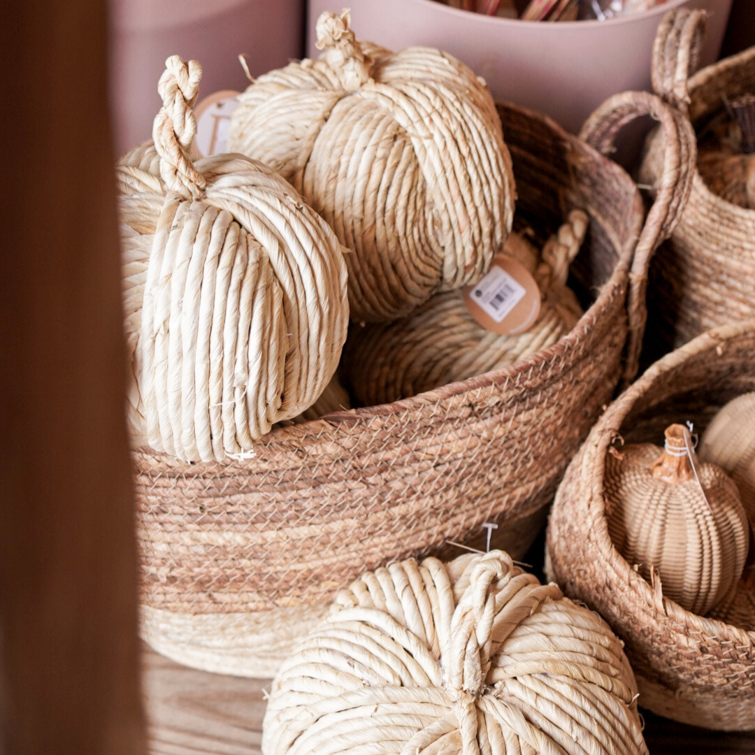 7.25" Round Natural Woven Pumpkin