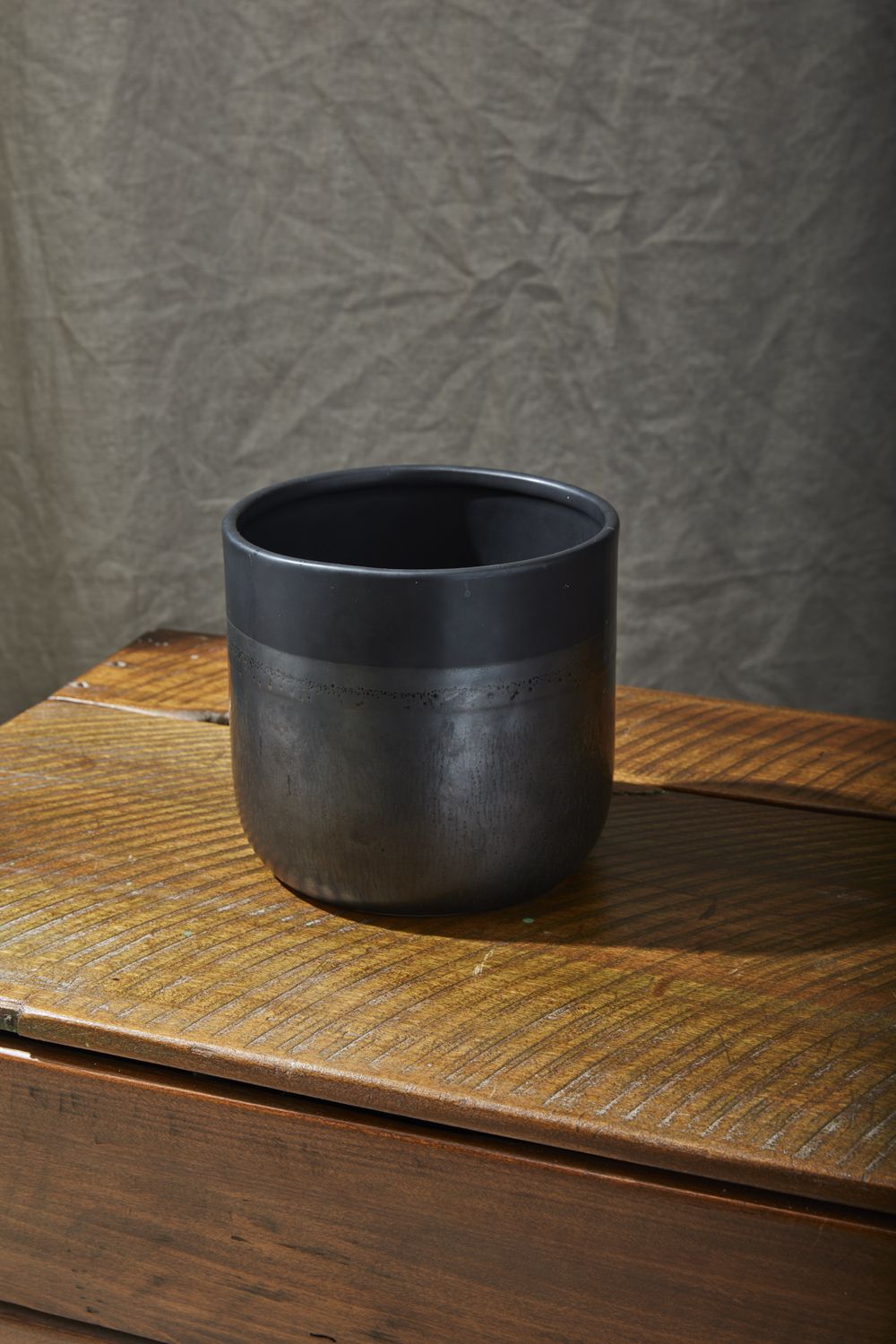 Black Lennon Pot, 7"
