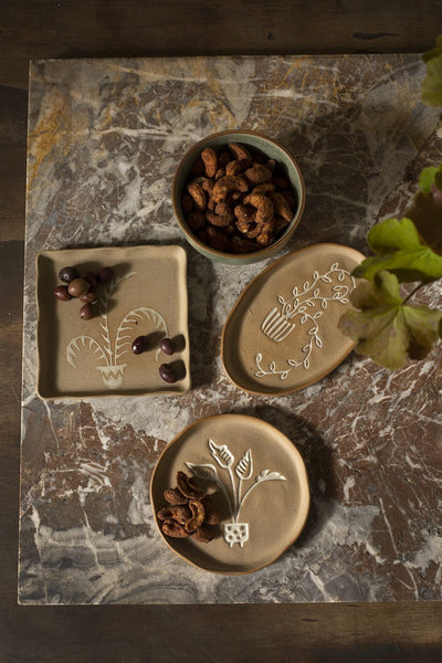 Hayseed Round Tray