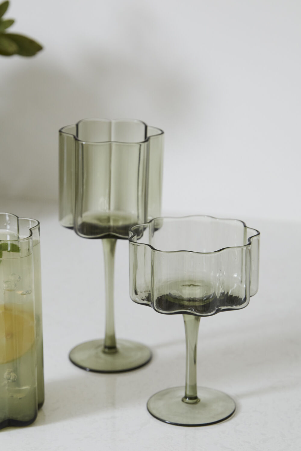 Green Floret Wine Glass